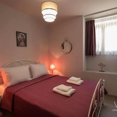 The Emerald City Central Apartment, 2-bdrms Apartment *